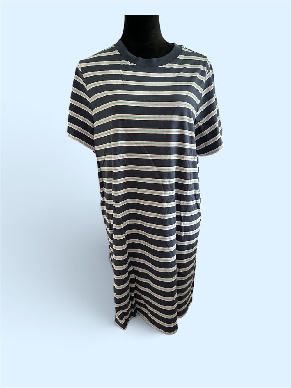 Old Navy white and navy T-Shirt Dress